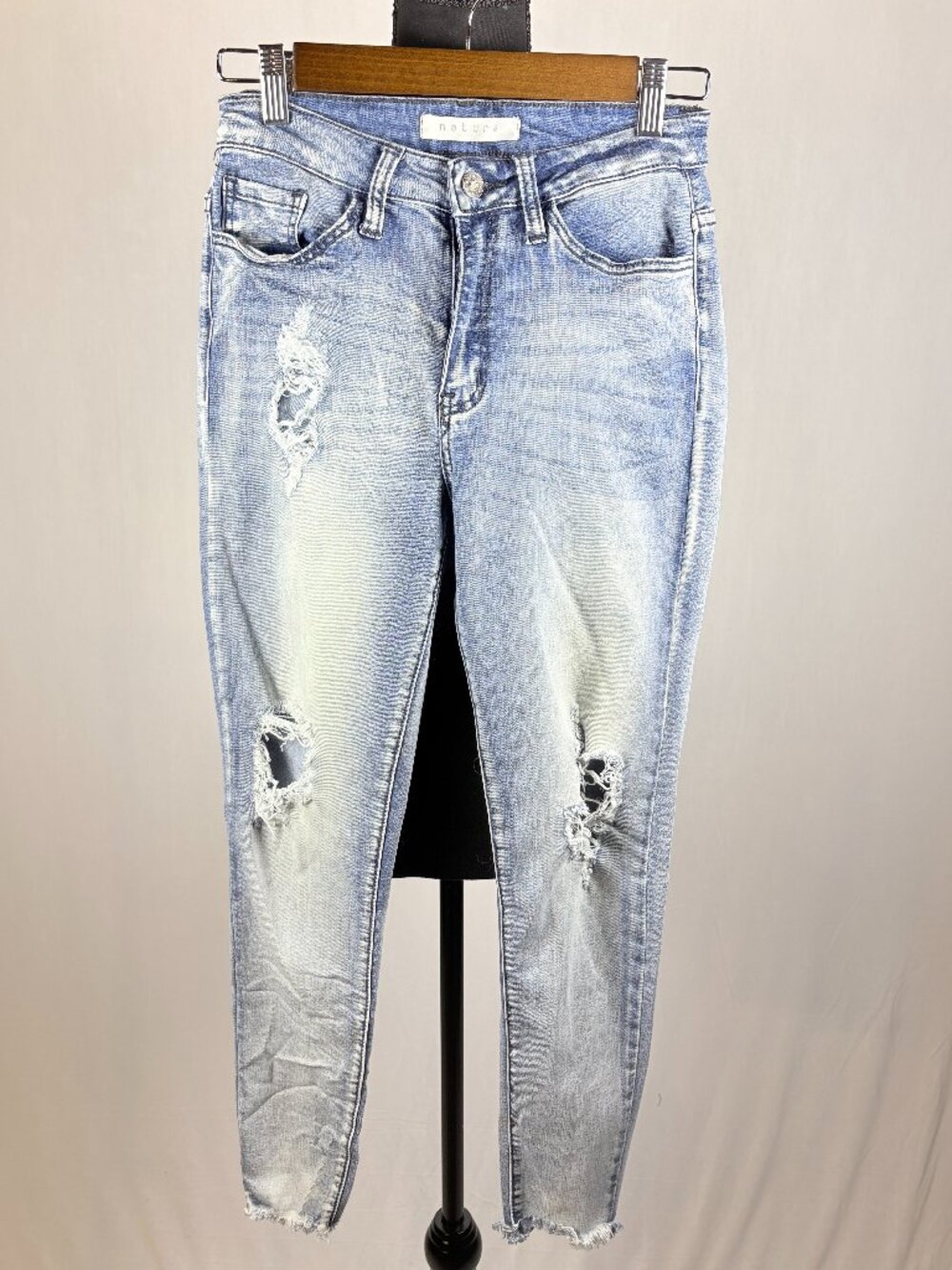 Nature by KanCan | Distressed Jeans | 26 | Light Wash Raw Hem Stretch Denim